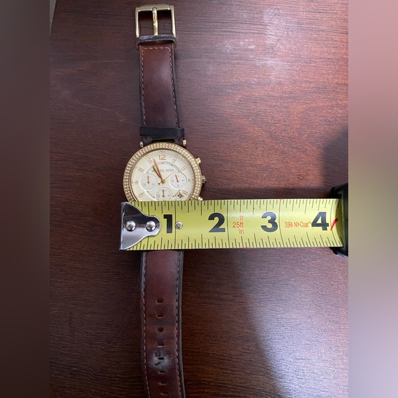 Michael Kors Watch - Picture 7 of 8